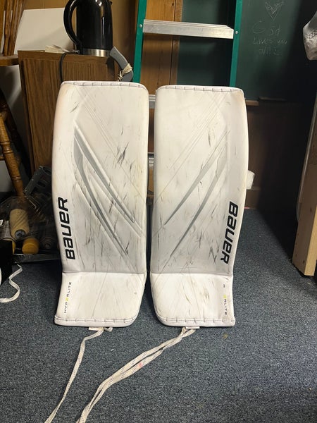 32"  Senior XS Bauer HyperLite 2 Leg Pads (Used)