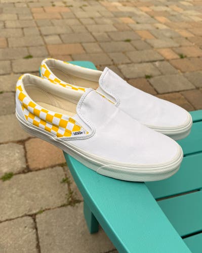 Vans Off the Wall Evolve 2025 White Canvas Slip-on Casual Shoes Men's Size 10.5