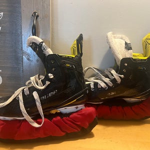 Bauer Supreme M4 Hockey Skates Regular Width Size 4.5 (Used)