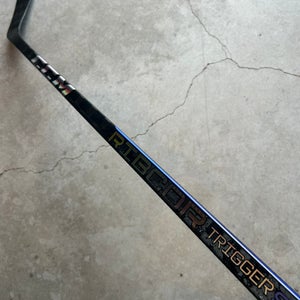 75 Flex P92 Senior CCM RibCor Trigger 9 Pro Right Handed Hockey Stick Pro Stock (New) NHL