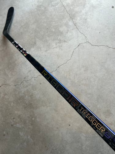 75 Flex P92 Senior CCM RibCor Trigger 9 Pro Right Handed Hockey Stick Pro Stock (New) NHL