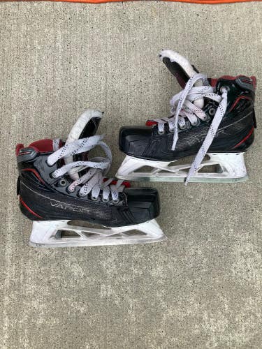 Bauer Vapor X900 Hockey Goalie Skates Regular Width | Intermediate Size 4.5