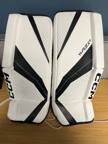 24"  2025 CCM YFlex Goalie Leg Pads (New)