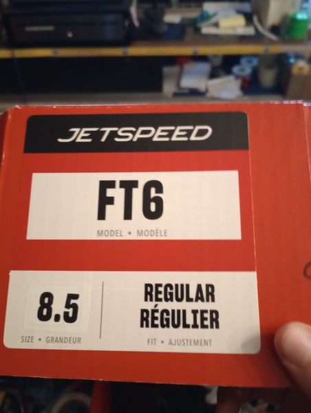 *Unused* CCM JetSpeed FT6 Hockey Skates Regular Width 8.5 (New)