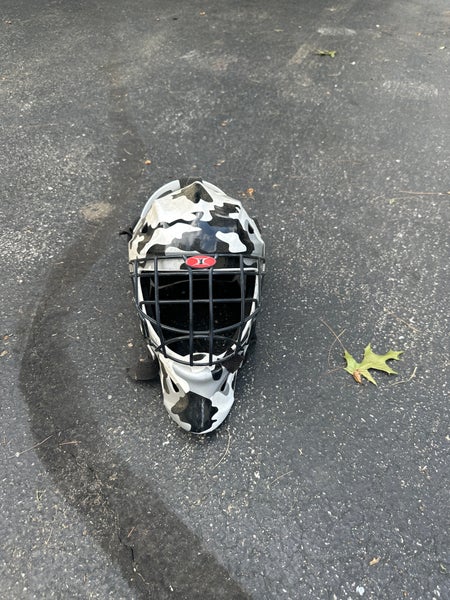 Itech goalie helmet In Really Good Shape