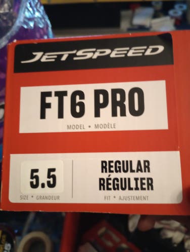 *Unused* CCM JetSpeed FT6 Pro Hockey Skates Regular Width Size 5.5 (New)