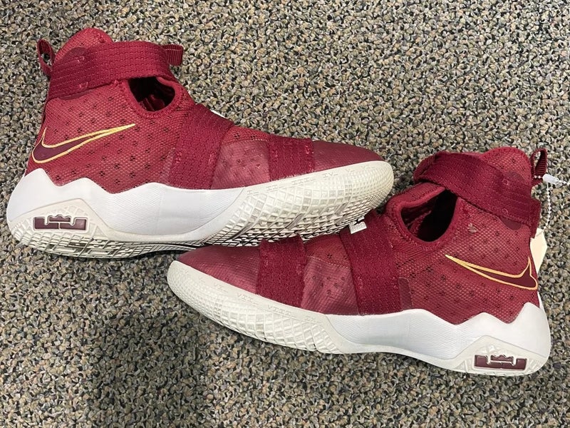 Nike Lebron Soldier 10 Basketball Shoes | Youth 6