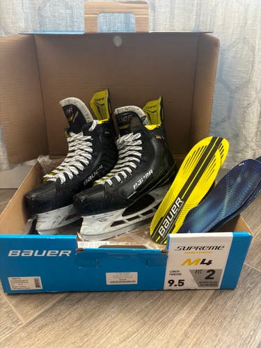 Bauer Supreme M4 Hockey Skates Regular Width 9.5 (Used)