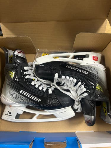 Bauer Vapor Hyperlite 2 Skates Size 4.5 Fit 2