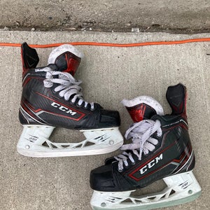 CCM JetSpeed Control Hockey Skates Regular Width | Intermediate Size: 6.5