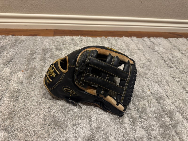 Rawlings RH Outfield Heart of the Hide Baseball Glove 12.75" (Used)