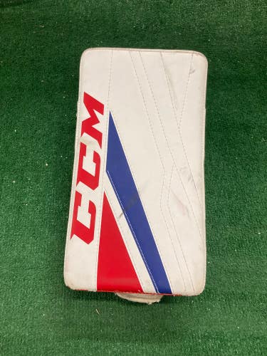 White Junior CCM Extreme Flex III E3.5 Goalie Gloves & Blockers Regular (Used)