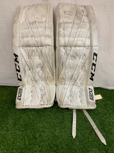 White 34" Senior CCM Extreme Flex III Goalie Full Set Regular (Used)