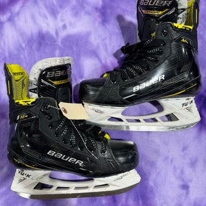Senior Bauer Supreme M4 Hockey Skates 7 (Used)