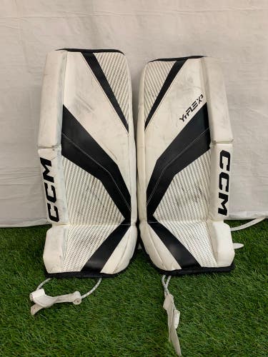 White 22" Youth CCM YTFLEX 3 Goalie Leg Pads (Used)