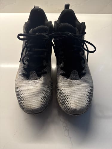 Men's Size M 7.5 (W 8.5) Under Armour High Top Molded Cleats (Used)