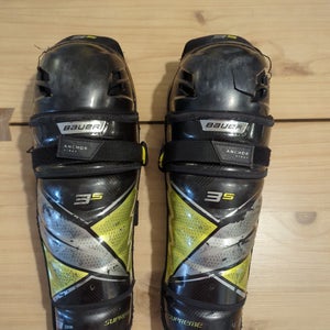 Intermediate Bauer Supreme 3S 13" Shin Pads (Used)