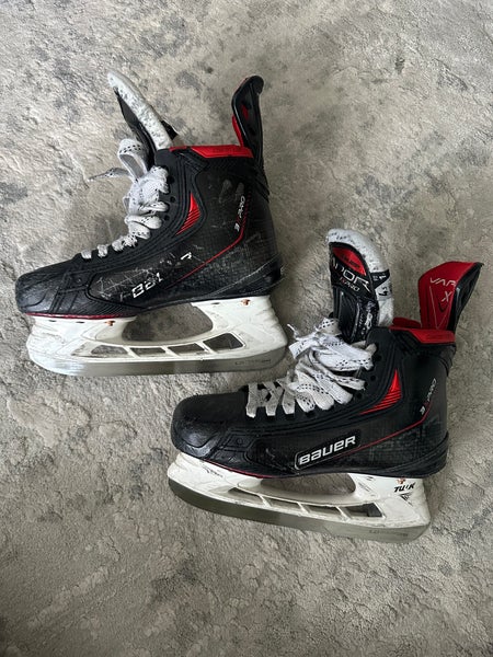 Bauer Vapor 3X Pro Hockey Skates  Size 4.5 (Used)