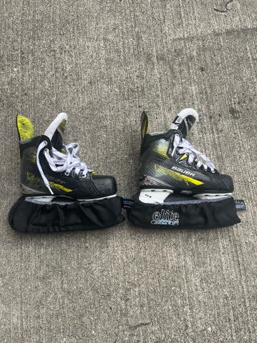 Bauer Vapor 4 Hockey Skates Regular Width 13 (Used)