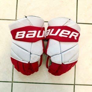 Macklin Celebrini Boston University Bauer Vapor Hyperlite Hockey Gloves-14"