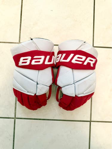 Macklin Celebrini Boston University Bauer Vapor Hyperlite Hockey Gloves-14"