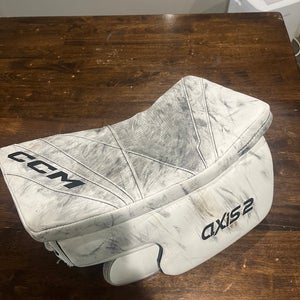 CCM Axis 2 Regular  (Used)