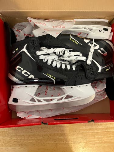 CCM Hockey Skates