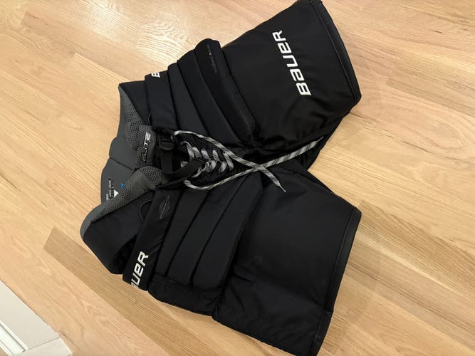 Large Senior Bauer Elite Hockey Goalie Pants (Used)