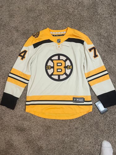 Medium Boston Bruins DeBrusk Centennial Fanatics Breakaway Alternate Jersey NWT
