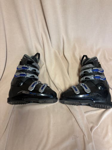 Unisex Salomon All Mountain Ski Boots (Used)