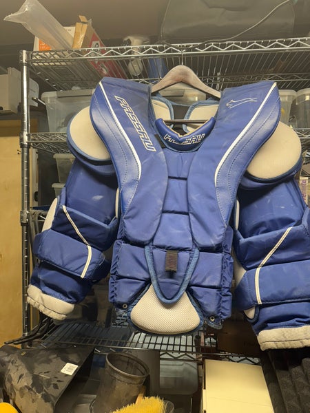 Large/Extra Large   Passau Goalie Chest Protector (Used)