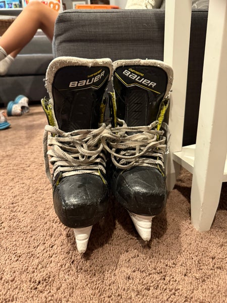 Bauer Supreme M30 Hockey Skates Regular Width 7 (Used)