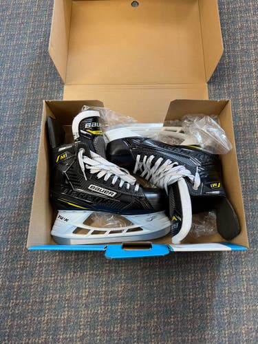 Bauer Supreme M1 Hockey Skates - Size 6.5 (New)