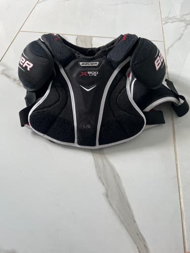 Junior Small Bauer Vapor X800 Lite Shoulder Pads (Used)