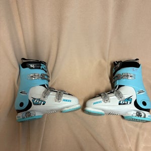Mondo 18 to 21.5 adjustable Unisex Roces All Mountain 6 in 1 Ski Boots (Used)