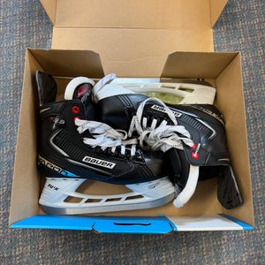 Bauer Vapor X3.5 Hockey Skates - Size 4.5 (New)