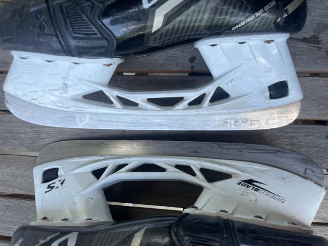 2022 CCM AS-V Hockey Skates Regular Width 7.5 (Used)