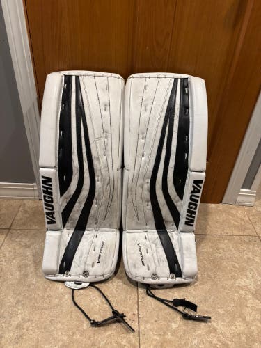 26"  Vaughn Ventus SLR Jr Goalie Leg Pads (Used)