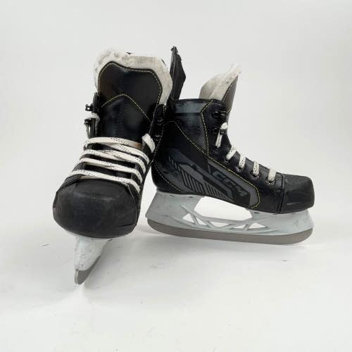 CCM Tacks AS 550 Size 13 Youth Hockey Skates