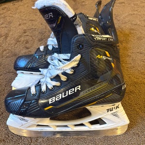 Bauer Supreme M5 Pro Hockey Skates 7 Senior (Used)