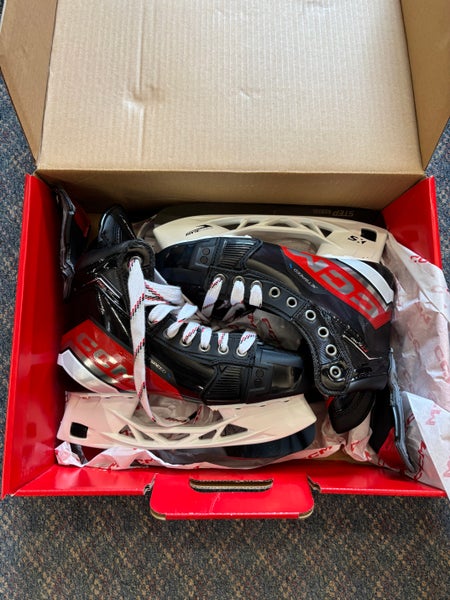 CCM JetSpeed FT6 Pro Hockey Skates - Size 5 (New)