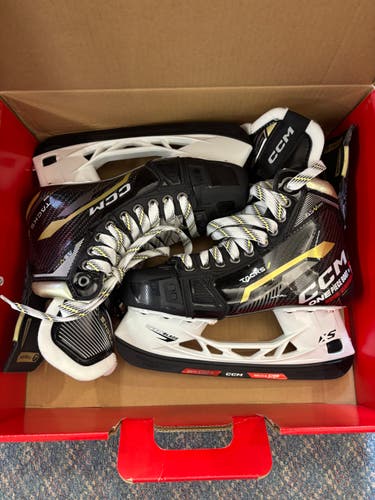 CCM AS-V Pro Hockey Skates - Size 6 (New)