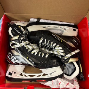 CCM AS-V Hockey Skates - Size 8 (New)