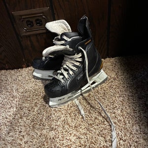 Bauer supreme hockey skates