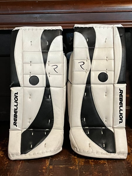 Rebellion goalie pads 30 int