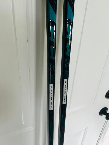 Senior CCM Vizion Right Hand Hockey Stick P29 Pro Stock (New) 2-Pack