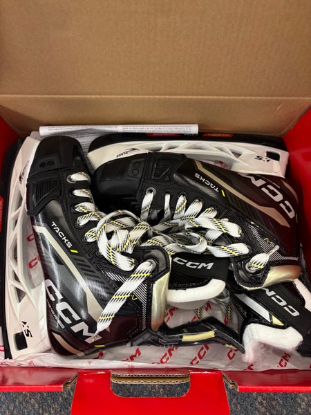CCM AS-V Hockey Skates - Size 5 (New)