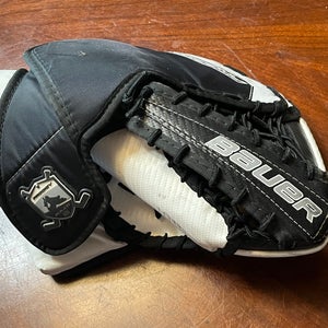 Bauer Prodigy goalie glove youth