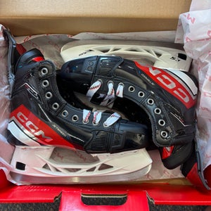 CCM JetSpeed FT6 Pro Hockey Skates - Size 5.5 (New)