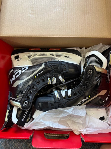 CCM AS-V Hockey Skates - Size 4.5 (New)